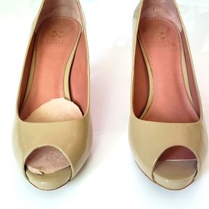 Vince Camuto nude heels size 8 1/2